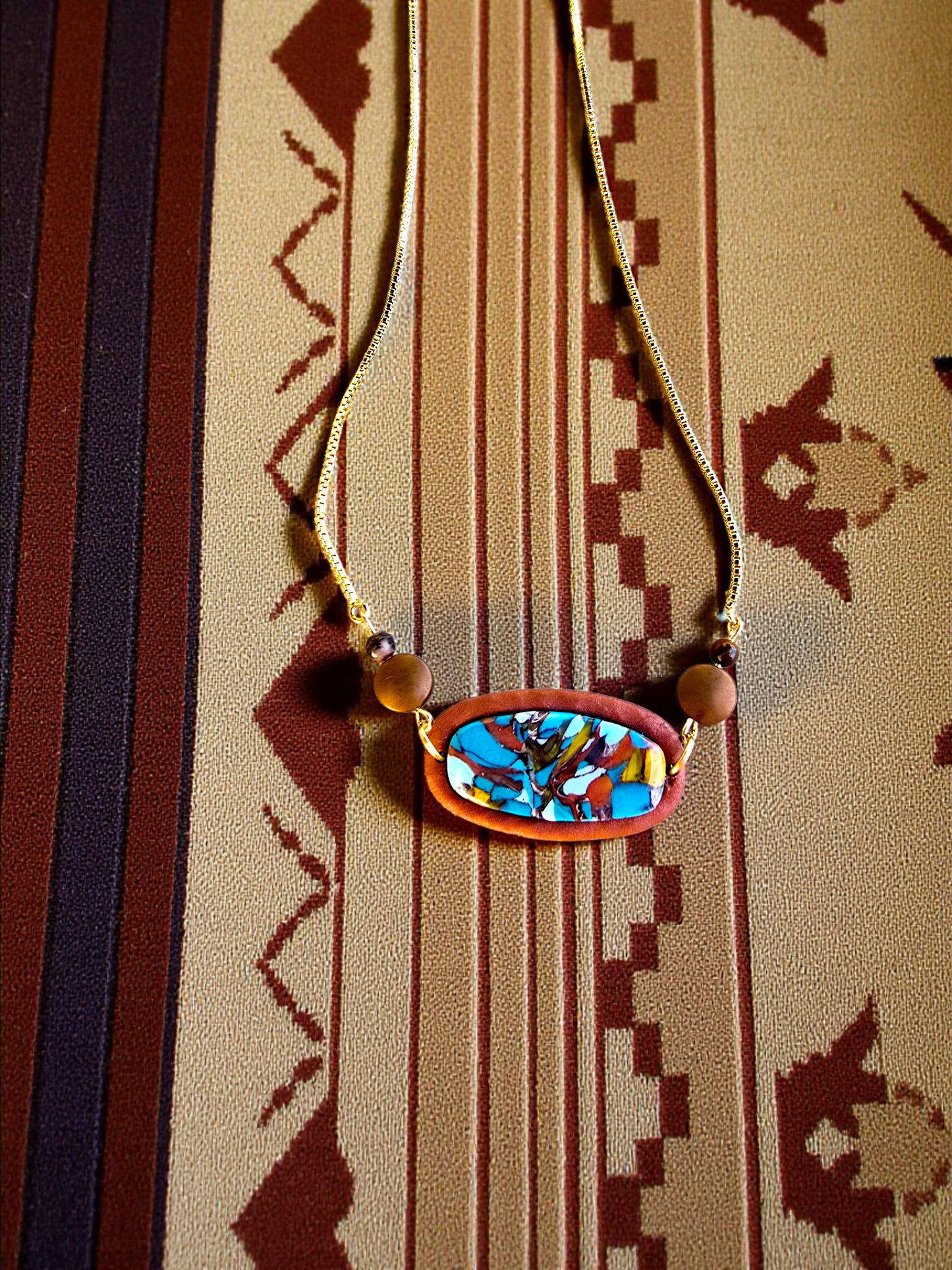 Adjustable Spiny Oyster Turquoise Necklace: Gold