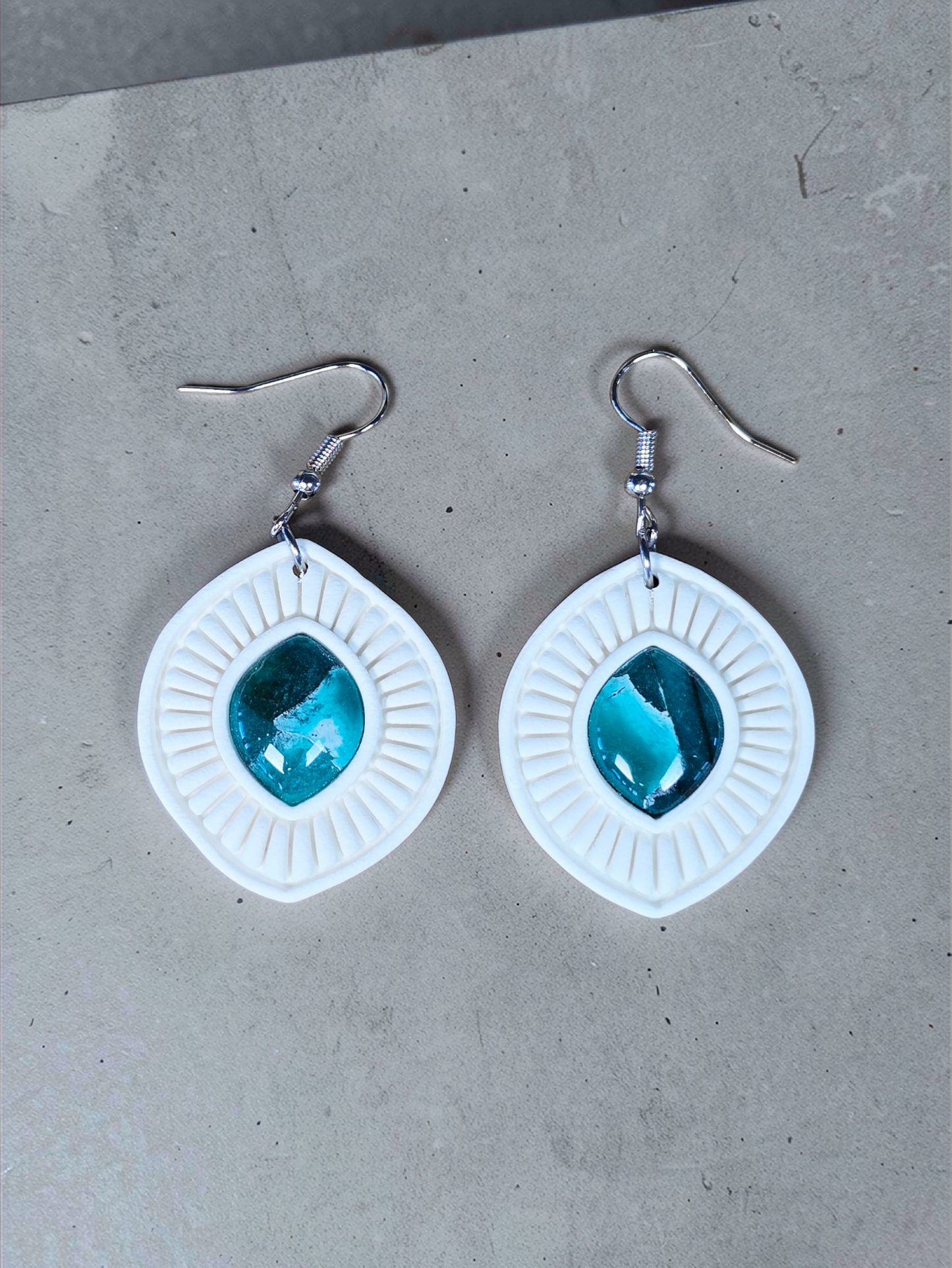 Faux Apatite Diamond Bezel