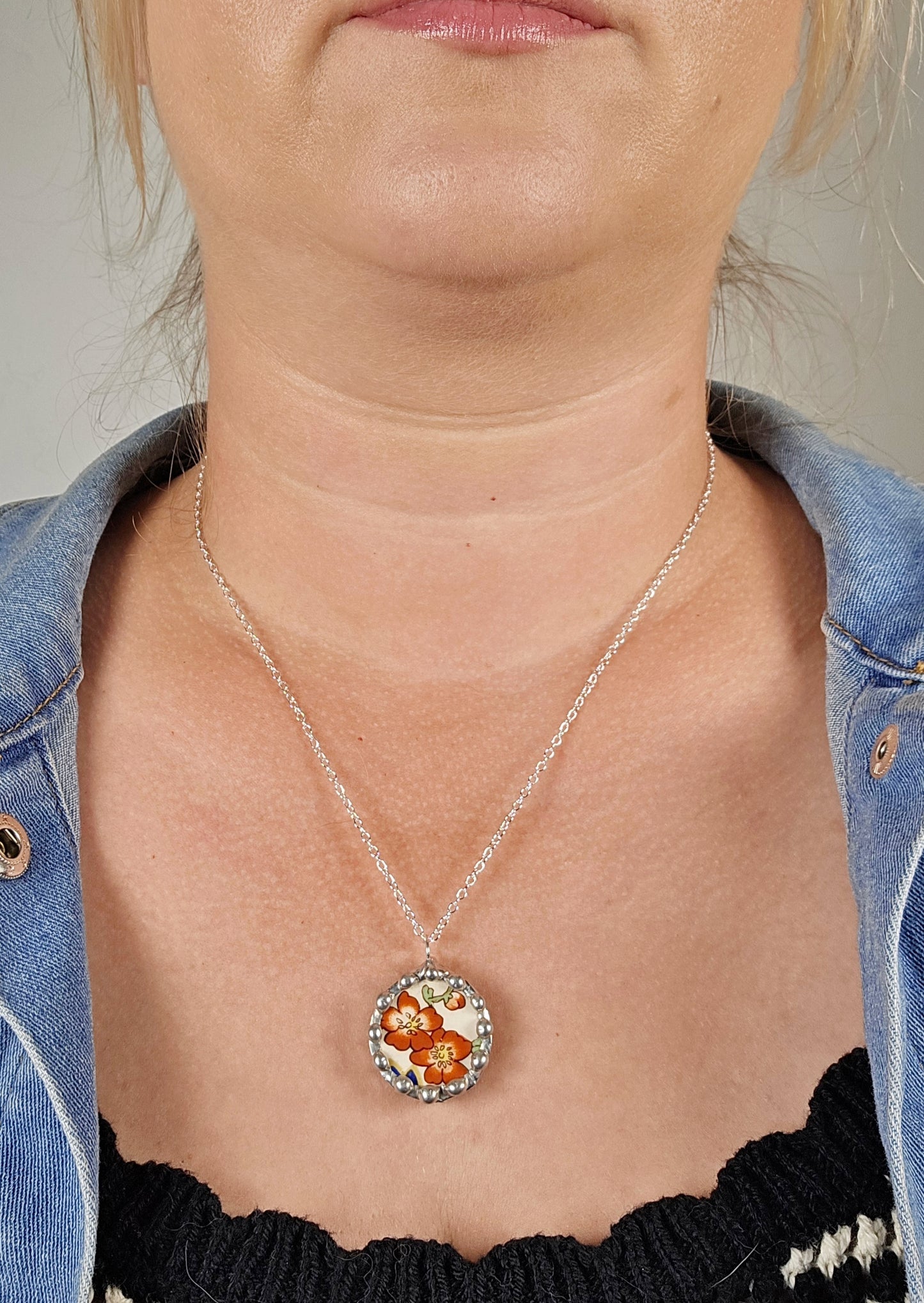 Red Floral Pendand