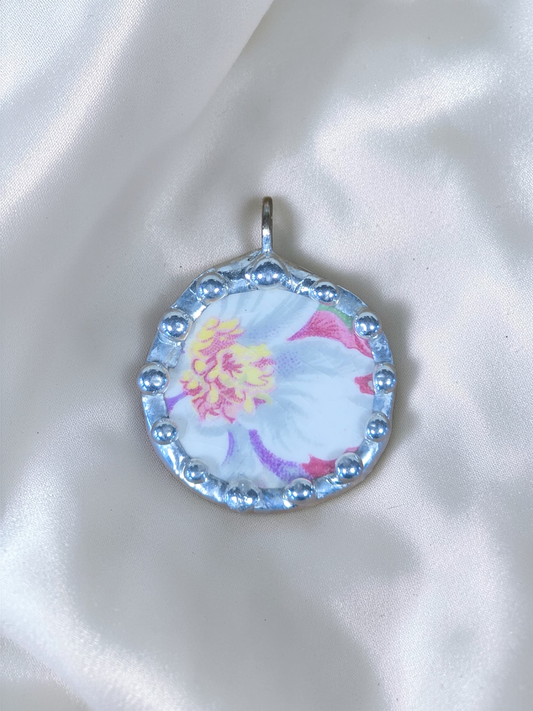 Shasta Daisy Pendant